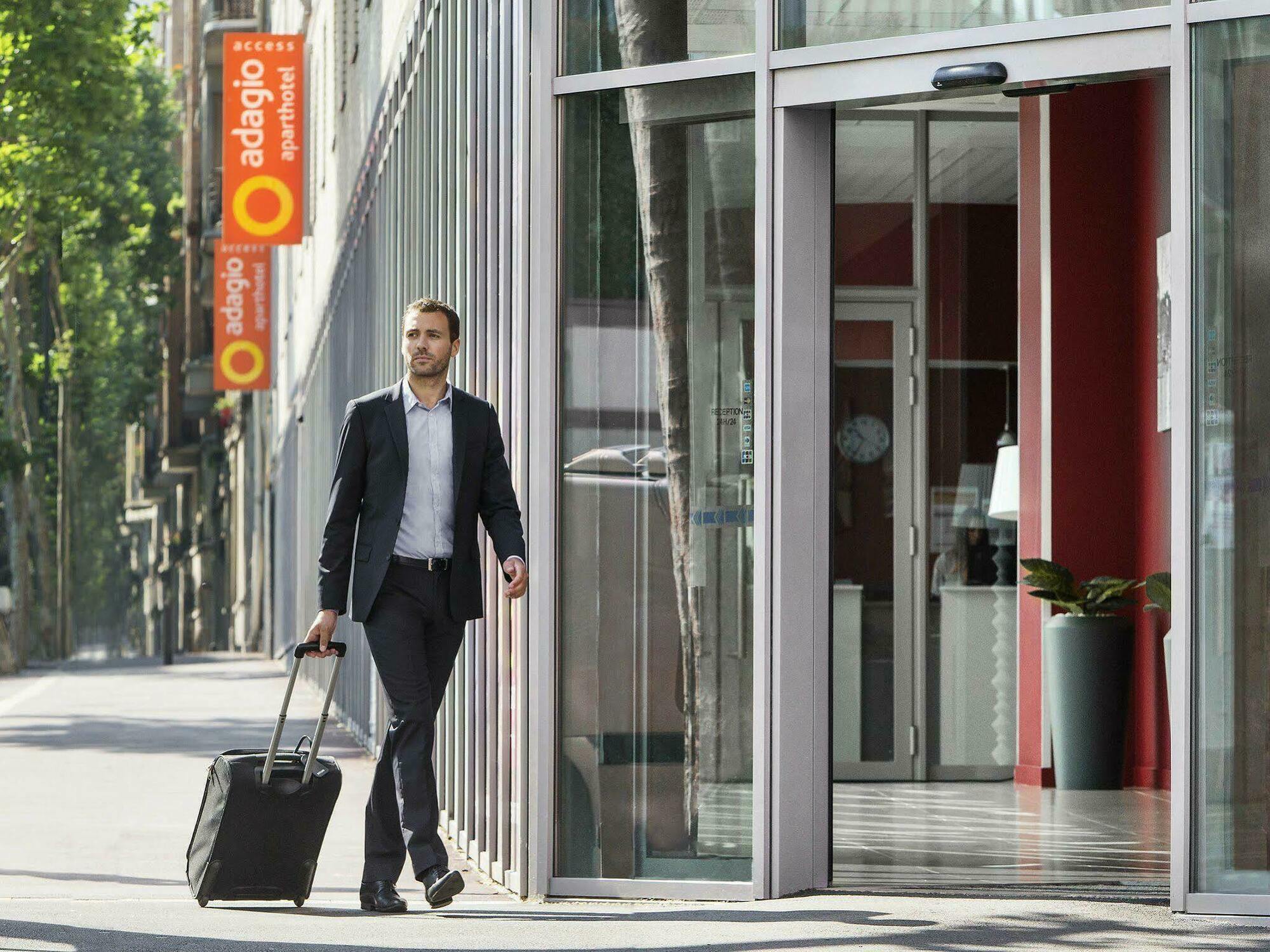 Aparthotel Adagio Access Paris Clichy Exterior foto